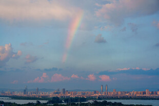 城市彩虹