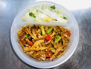 笋丝炒腊肉丝