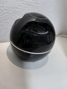 黑色球形音响展示