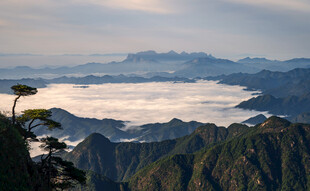 山间云海美景