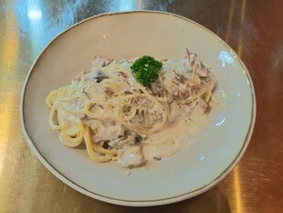 奶油蘑菇意面