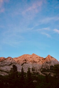 夕阳下的壮丽山景
