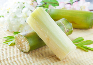 鲜嫩甘蔗