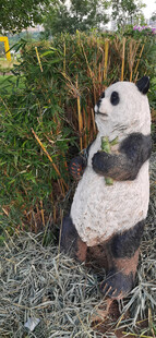 户外可爱熊猫雕塑摆件
