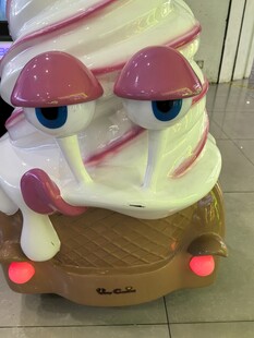 可爱冰淇淋造型摇摇车