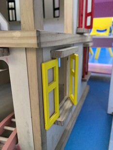 儿童游乐区的多彩建筑模型
