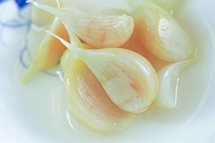 腌蒜 