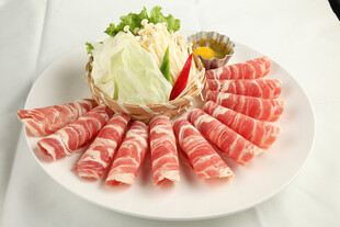 新鲜美味羊肉卷