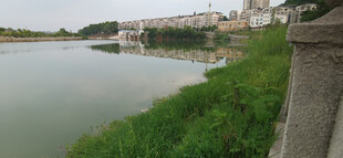 河畔风光