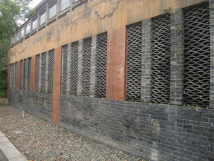 复古砖瓦墙建筑外观