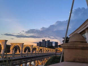 城市桥梁黄昏美丽景致