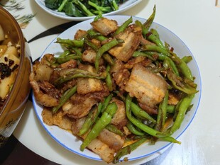 青椒炒五花肉