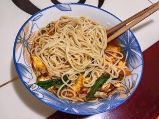 美味家常煎蛋面