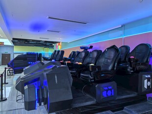 炫酷VR游戏体验室场景