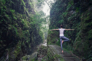 五泄景区瑜伽姿势