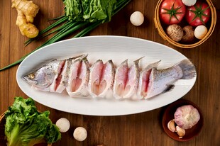 鲈鱼食材