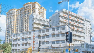 城市中的现代建筑群