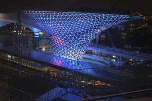 璀璨灯光下的现代建筑景观