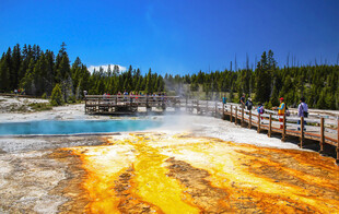 黄石公园热泉