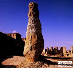 沙漠石柱