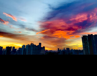 城市晚霞