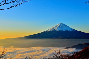 富士山云海日出美景