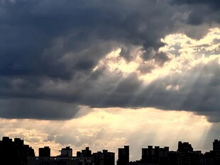城市乌云