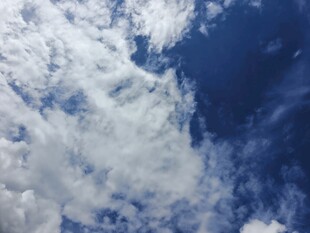 蓝天白云美景