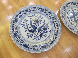 青花双龙纹瓷盘