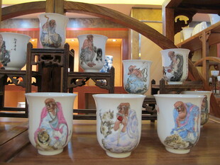 精美陶瓷杯陈列展示