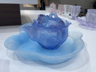 蓝色琉璃花朵茶壶摆件