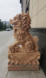 精美木雕狮子摆件