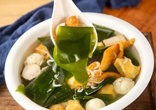 海带丸子豆腐汤