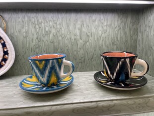 多彩艺术风咖啡杯碟组合