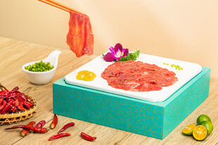 新鲜牛肉食材展示