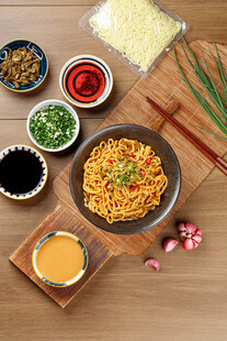 热干面 