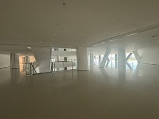 空旷现代室内空间场景