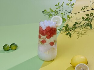 草莓柠檬气泡