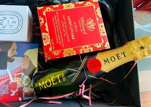 礼盒与T香槟