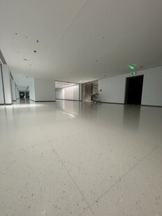 空旷现代室内空间场景