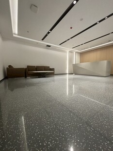 现代简约风格宽敞室内空间