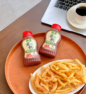 薯条配酱料