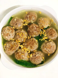 菠菜肉丸汤