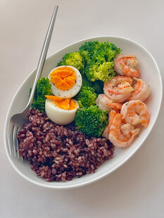 虾仁蔬菜糙米饭