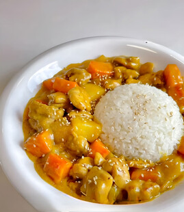 咖喱鸡肉盖饭