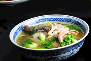 鲜香猪肚鸡汤