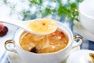 银耳红枣羹