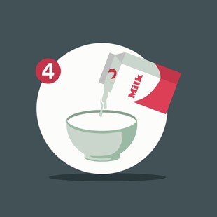 往碗中倒袋装调料画面