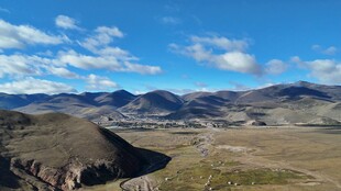 壮丽高原山脉风景