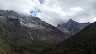 壮丽高山云雾景观